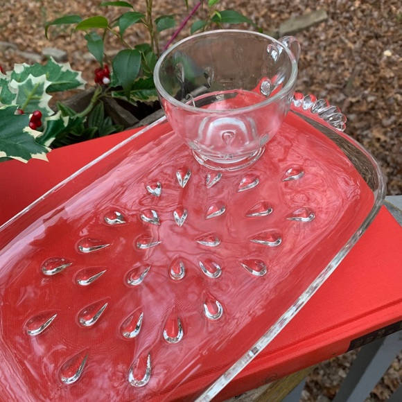 VINTAGE 4 sets of Hostess Snack Trays & Cups - Picture 11 of 11